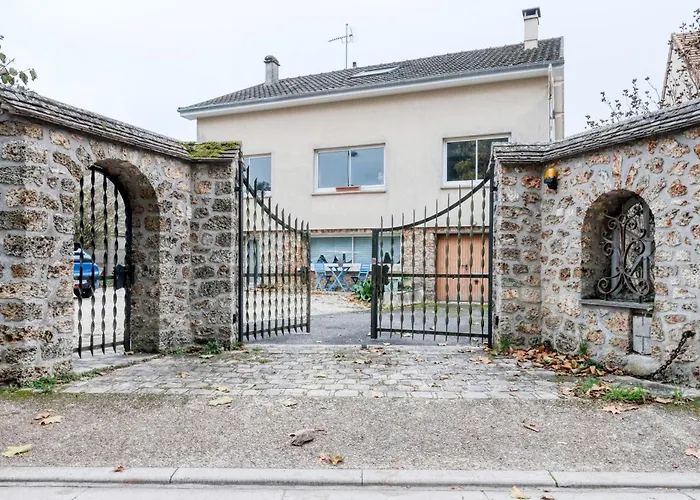 Studios De L\'Etang Du Perray
