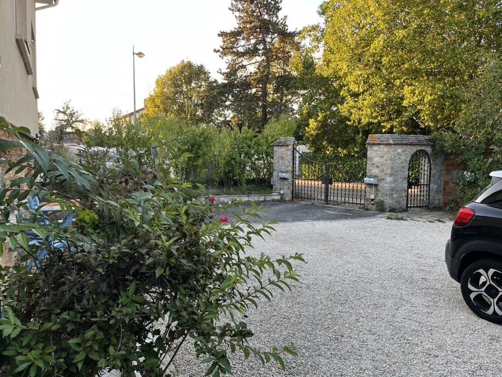 De L'etang Du Perray *
